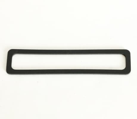 ゴムの角型パッキン。長方形の内側を中抜きしたカット品。