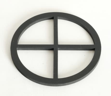 十字補強付きの円形ゴムパッキン。通気・保護用の特殊加工品。